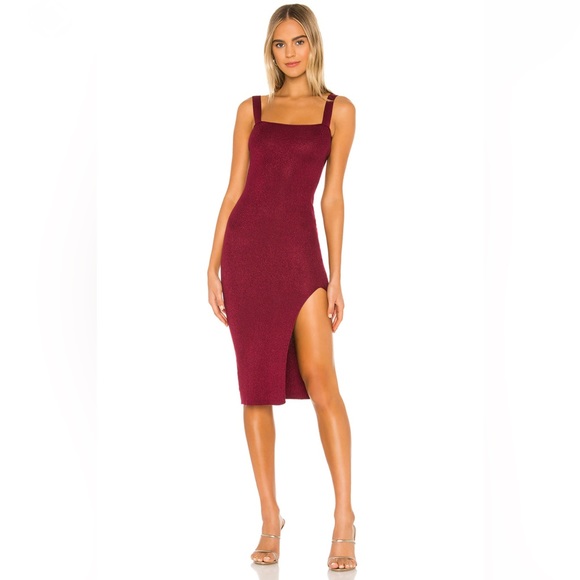 superdown Dresses & Skirts - Zoe Square Neck Dress in Metallic Burgundy
superdown size xs
